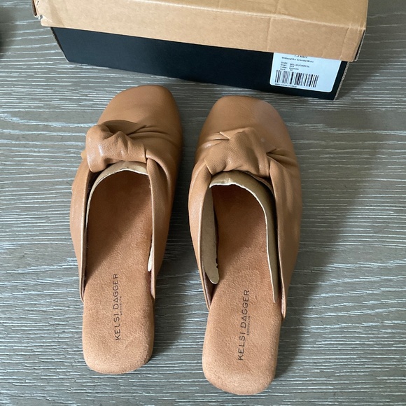 Kelsi Dagger Willoughby Tan Leather Mules, Size 11 - Picture 2 of 3